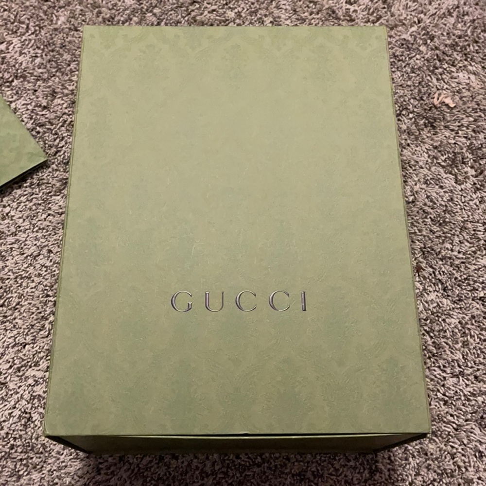 Large GUCCI purse box/dust bag